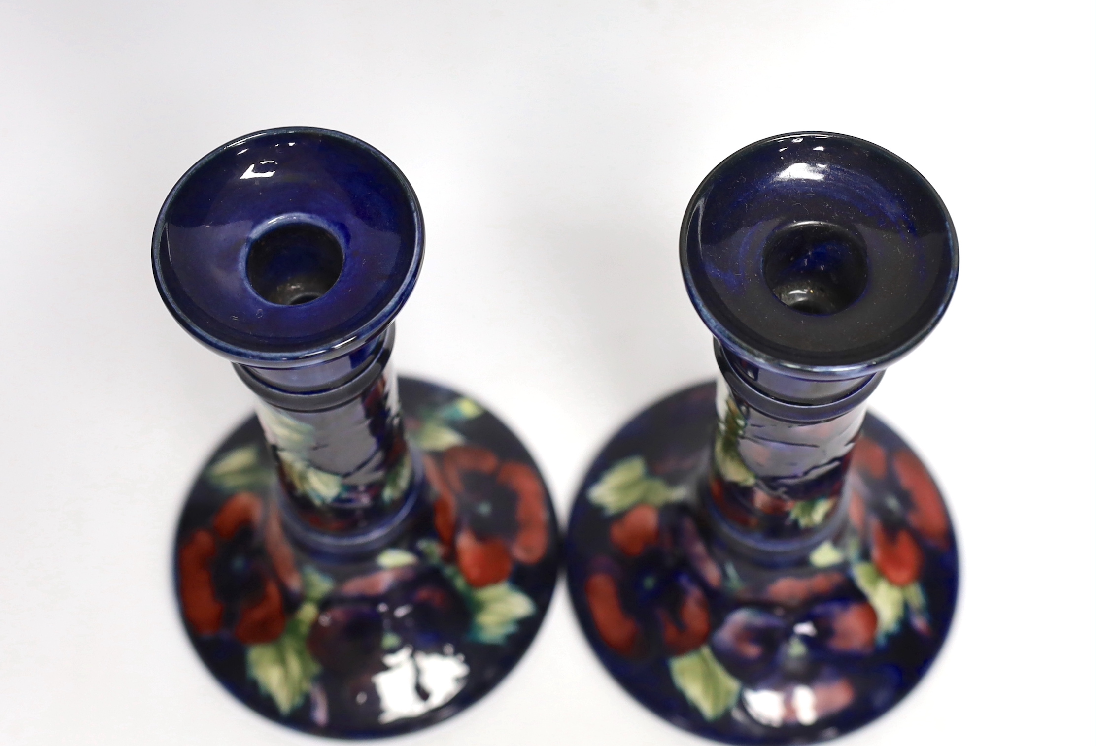 A pair of Moorcroft candlesticks, 18.5cm
